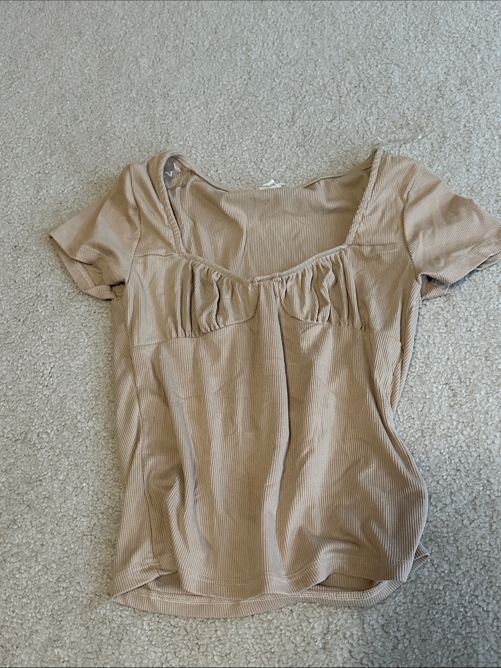 Ribbed Scoop Neck Short Sleeve Top in Taupe